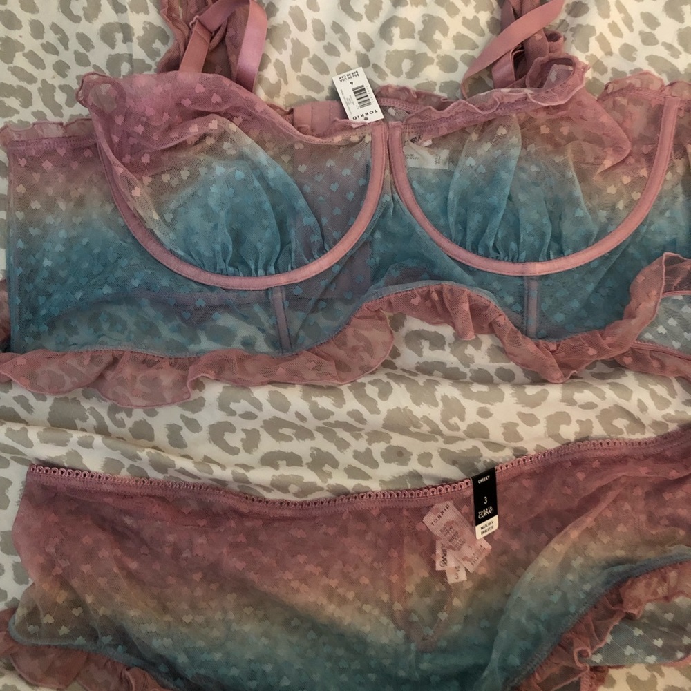 Torrid set - Picture 5 of 6